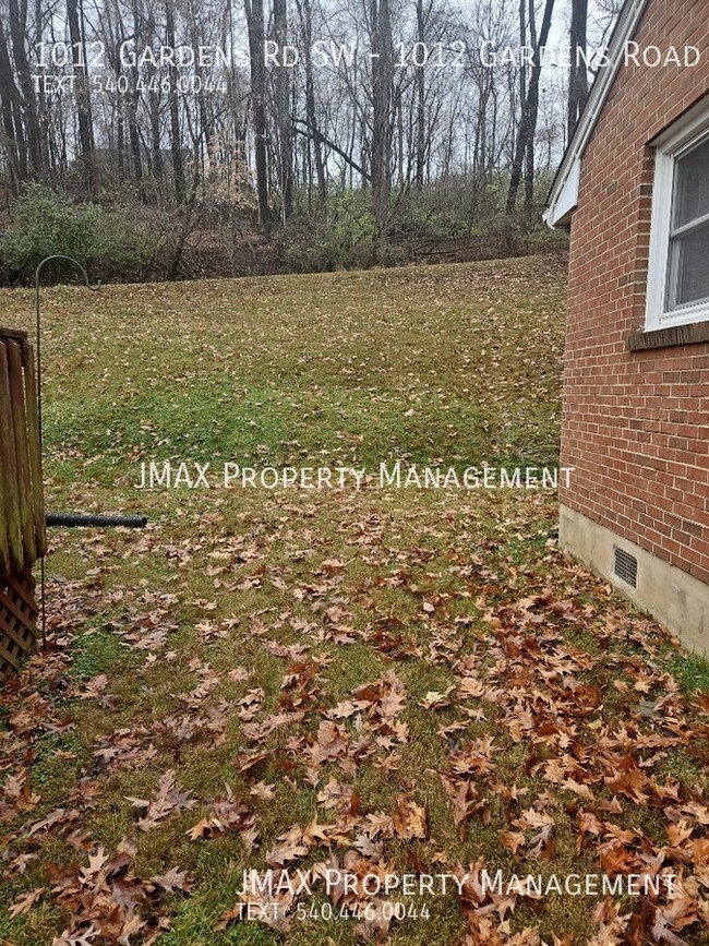 Building Photo - This property has a no security deposit op...