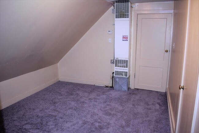 Building Photo - 4835 W Congress Pkwy