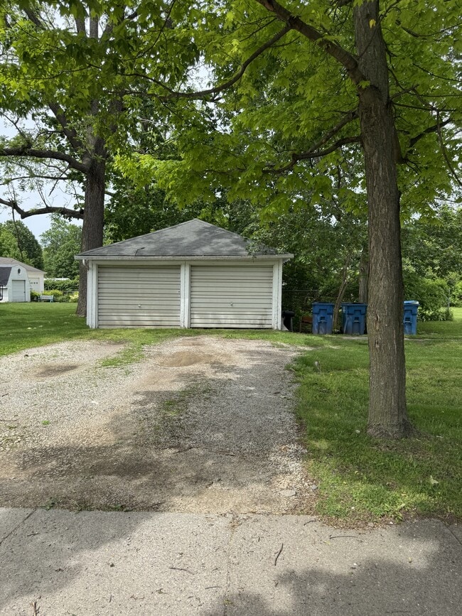 Building Photo - 157 Grand St