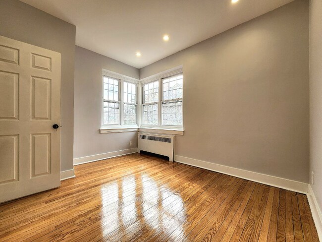 Building Photo - 1 Dewitt Rd