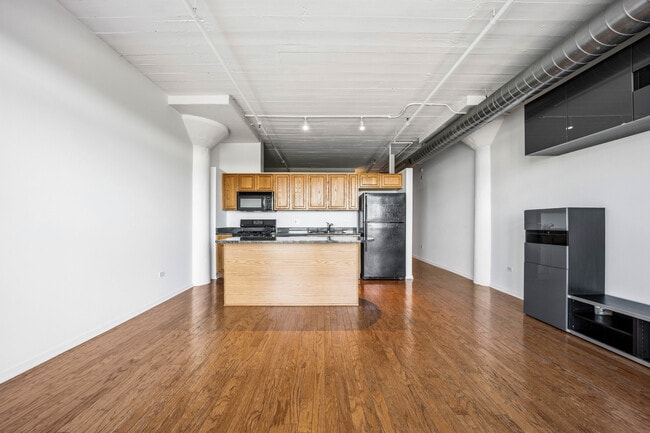 Building Photo - 1524 S Sangamon St