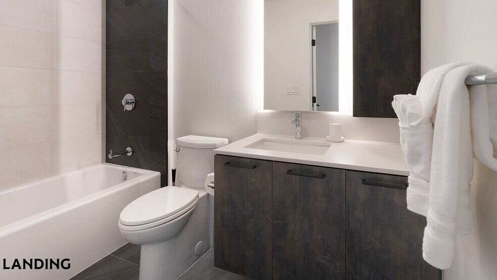 Building Photo - 632 Howard Rd SE