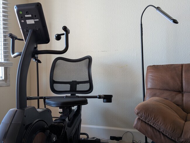 Building Photo - Cornell