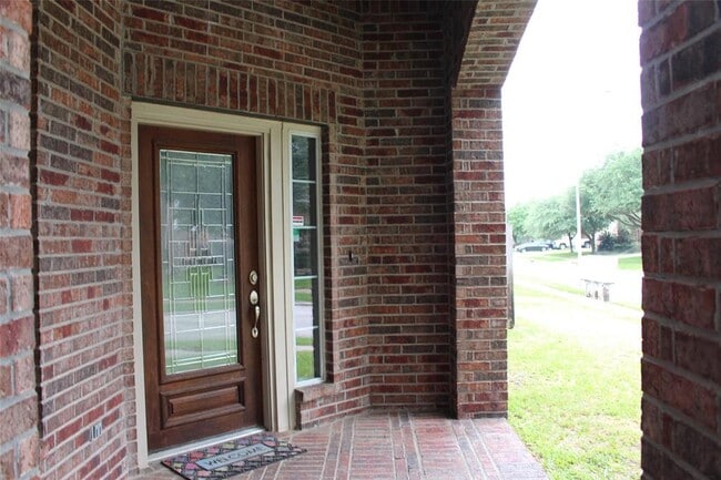 Building Photo - 19227 Countryhills Ct