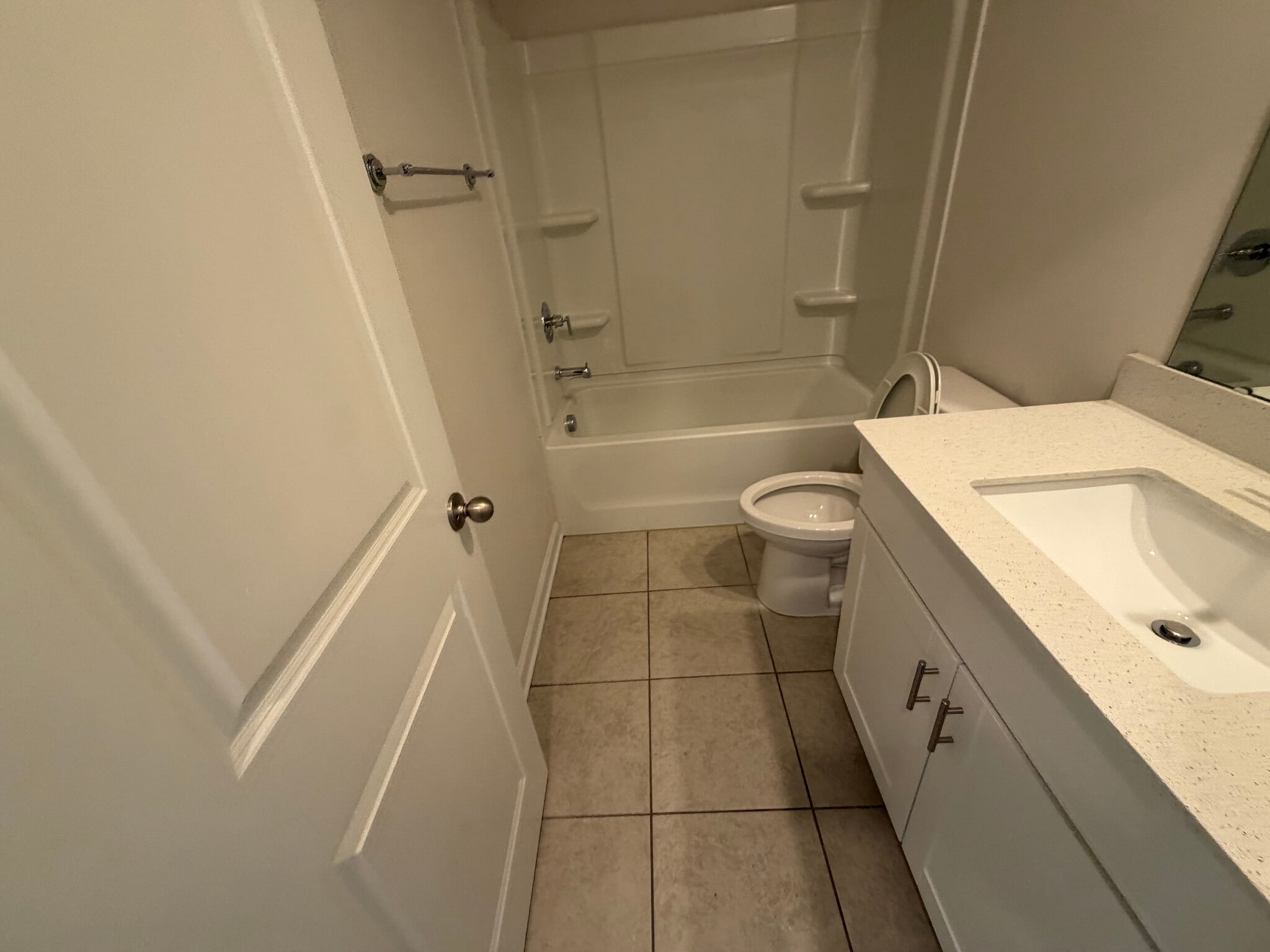 Building Photo - Room in Townhome on Tears Ln