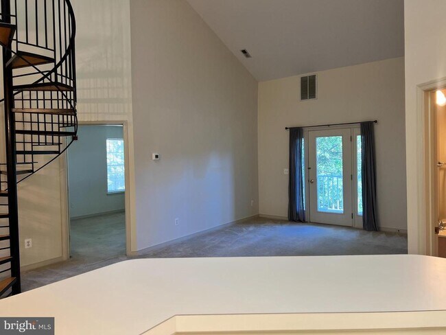 Building Photo - 251 Rowe Blvd