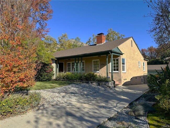 Building Photo - 2026 Pepper Dr