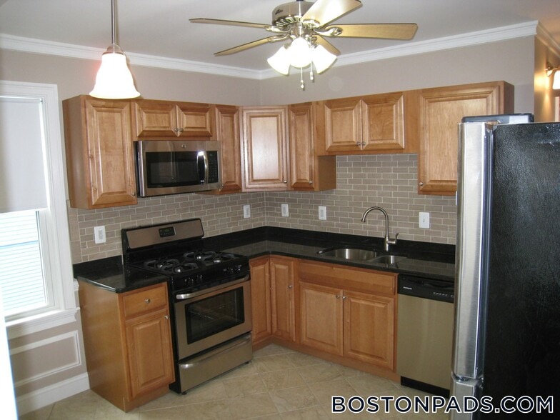 Building Photo - 40 Turner St