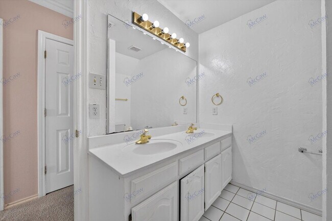 Building Photo - 305 Brazil Dr
