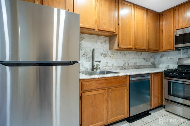 Building Photo - 4410 Birchwood Ct