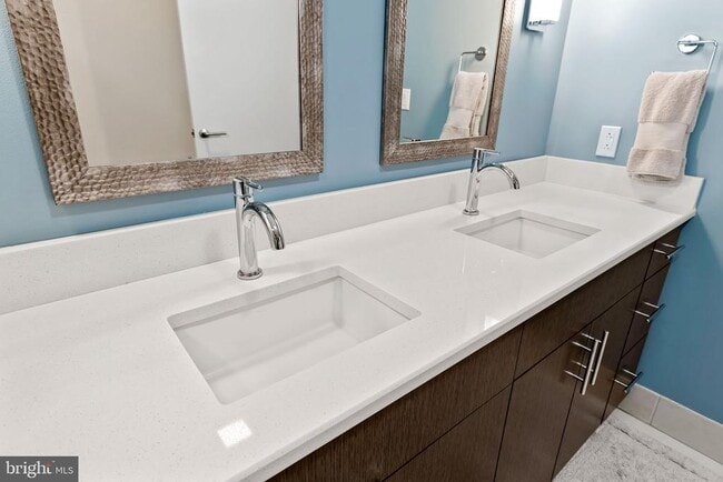 Building Photo - 1200 Steuart St