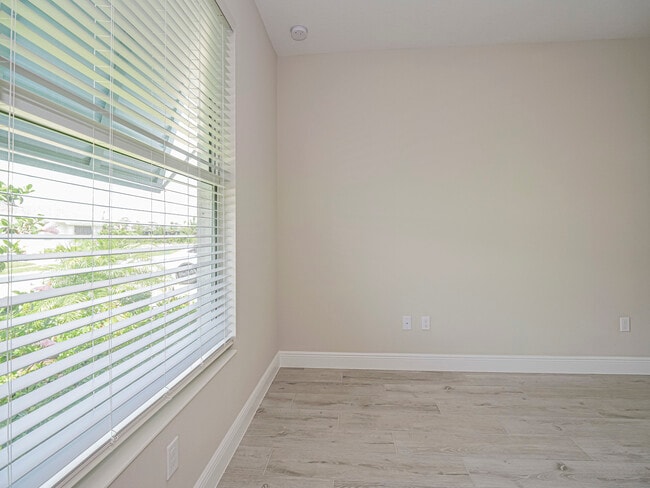 Building Photo - 6423 High Pointe Cir