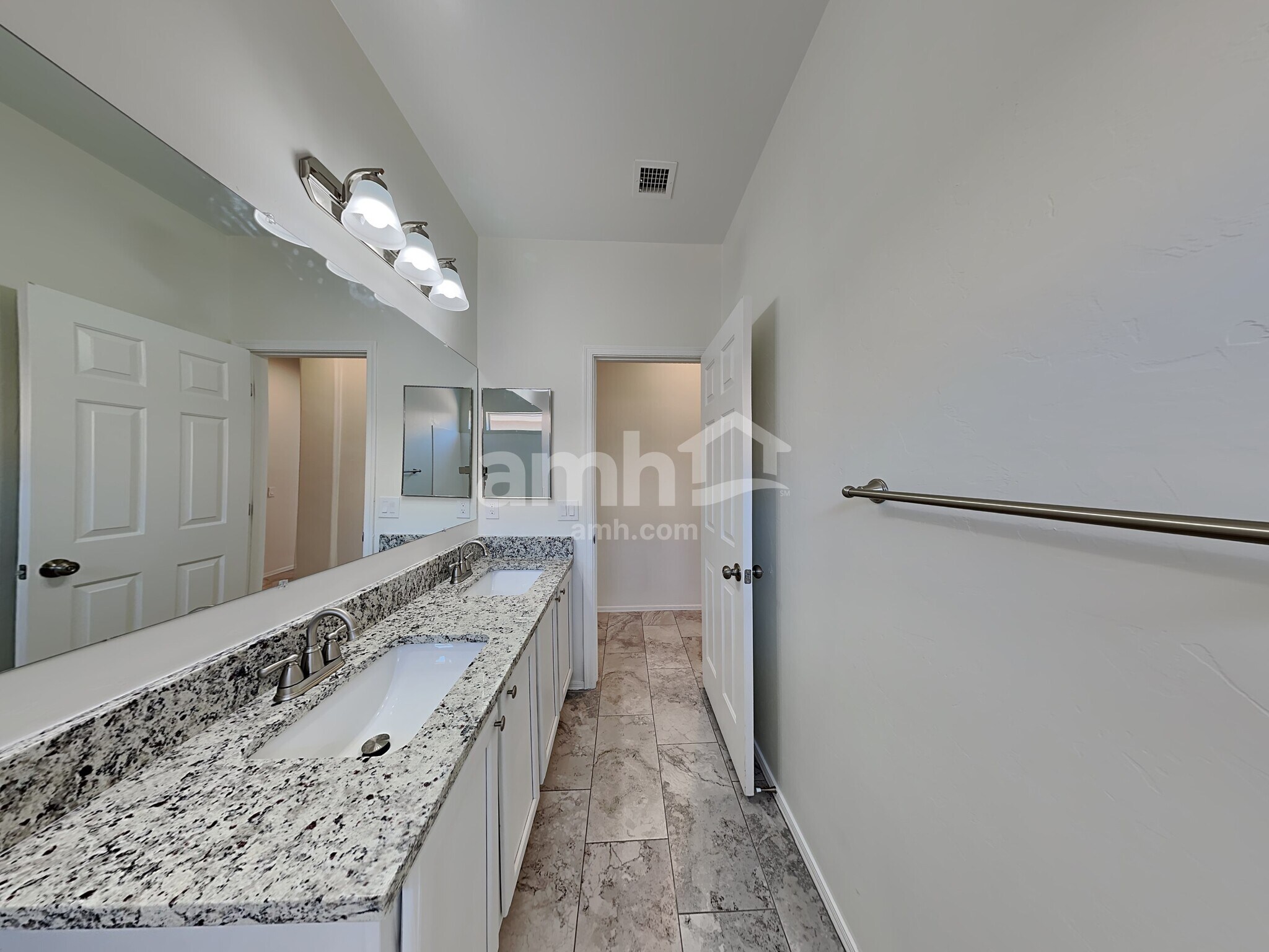 Building Photo - 14412 S Via Gualda