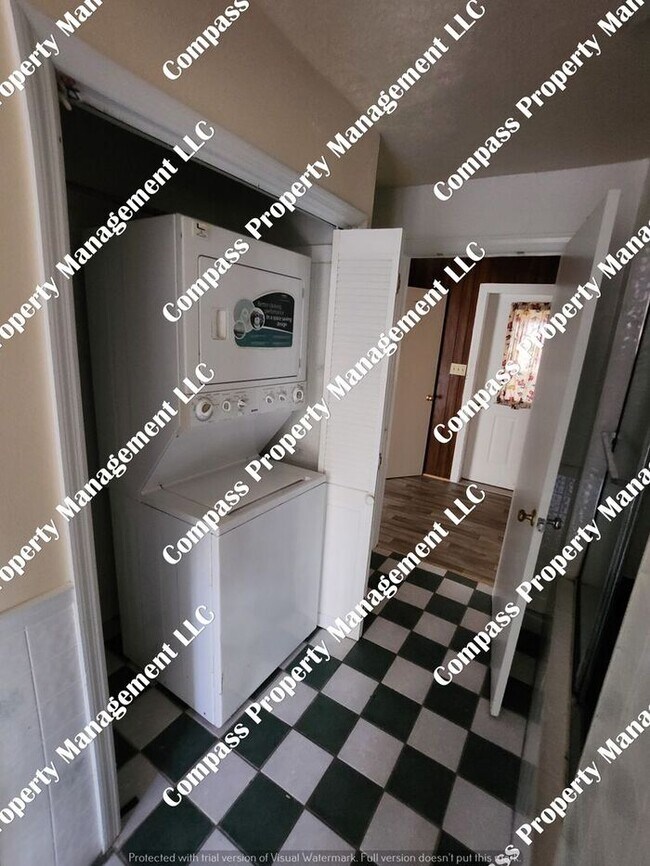 Building Photo - $1895 - 2 Story Single Family Home - Gap
