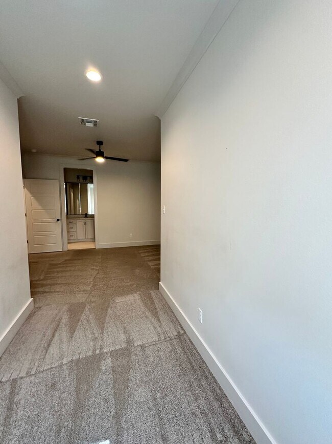 Building Photo - Close to WK Bossier and Barksdale Air Force Base.