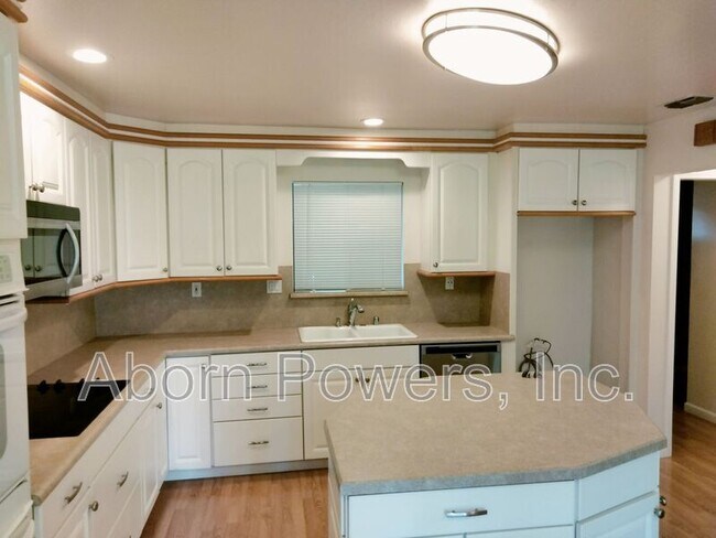 Building Photo - 3581 Cercis Way