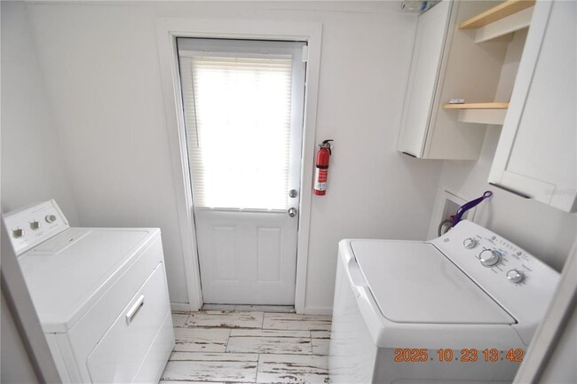 Building Photo - 4520 Burlington Ave N