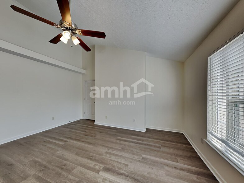 Building Photo - 408 Jameswood Ct