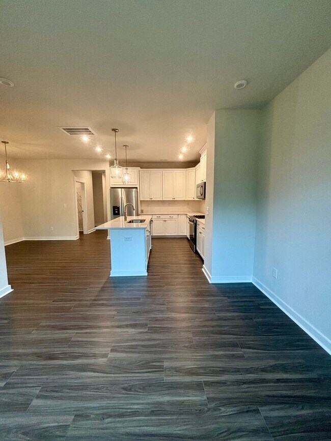 Building Photo - Beautiful, New Construction Townhouse in G...