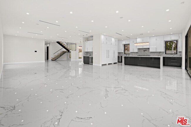 Building Photo - 1439 Edris Dr