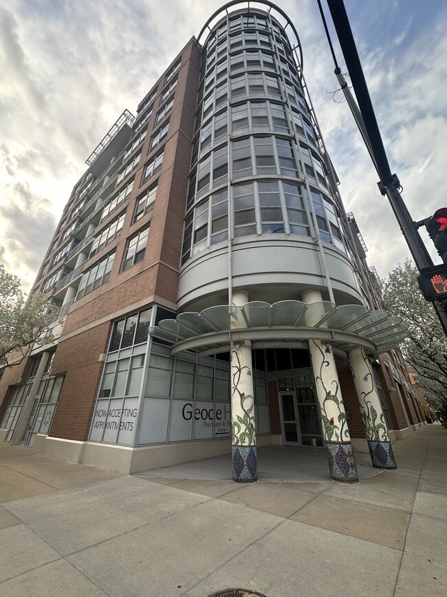 Primary Photo - 1200 W Monroe St