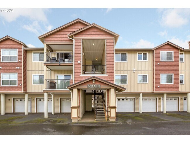 Building Photo - Top Floor 2 Bed 2 Bath Condo Hillsboro/Bea...