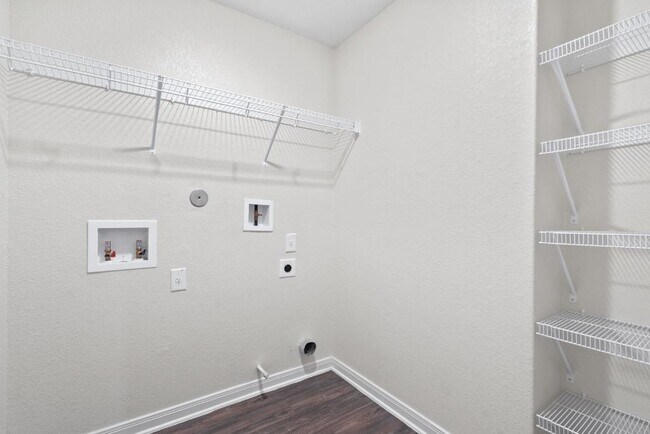 Building Photo - 1342 Amy Dr