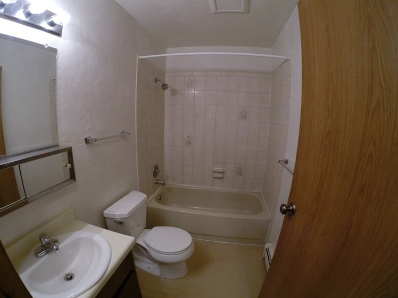 Building Photo - 2706 Turner St