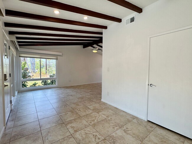 Building Photo - Beautiful 3 Bed / 2 Bath Home in La Mesa –...