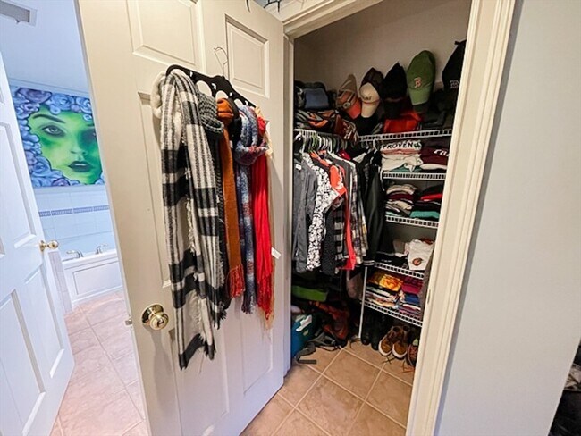 Building Photo - 57 Dwight St