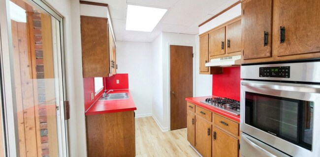 Building Photo - Spacious Rustic Home Near Amicalola Falls – Perfect for Large Families