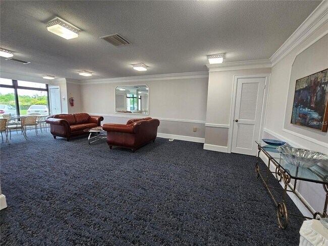 Building Photo - 7100 Sunshine Skyway Ln S
