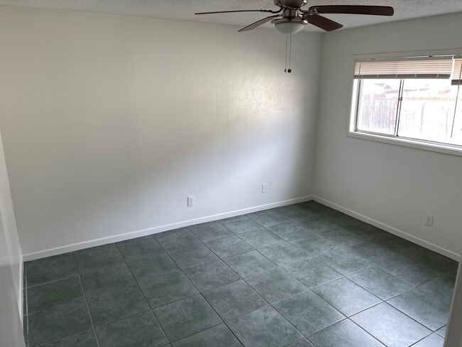 Building Photo - 3105 Lourdes St