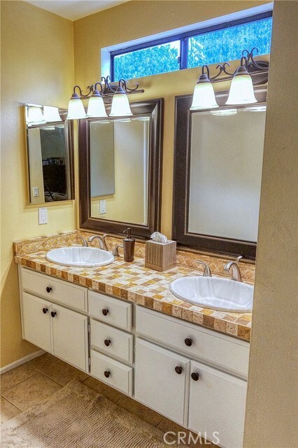 Building Photo - 24911 Laguna Vista