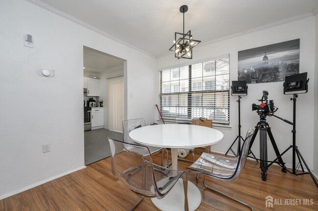 Building Photo - 57 Boston St