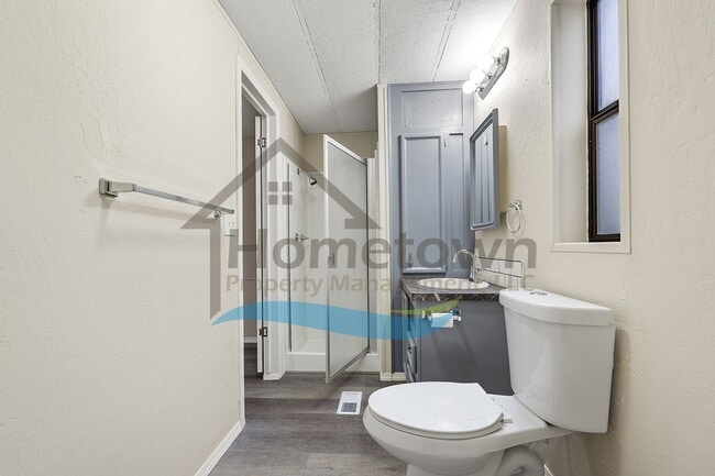 Building Photo - 2-Bedroom 2-Bathroom Home with Off-Street Parking Available in Coeur d’Alene!