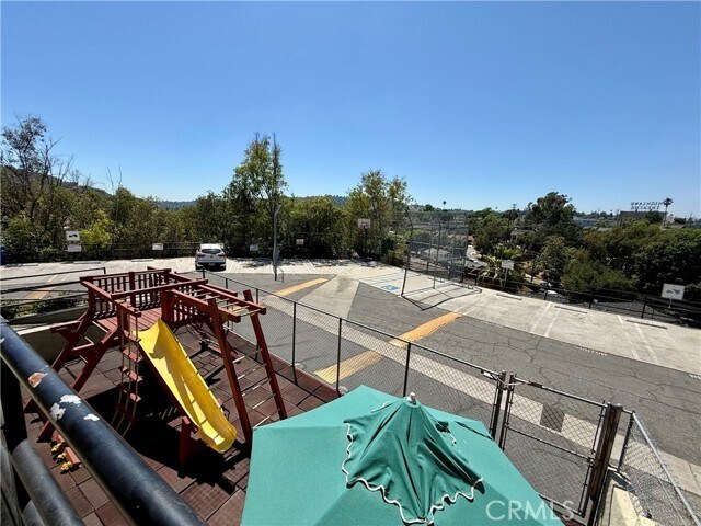 Building Photo - 5850 Benner St