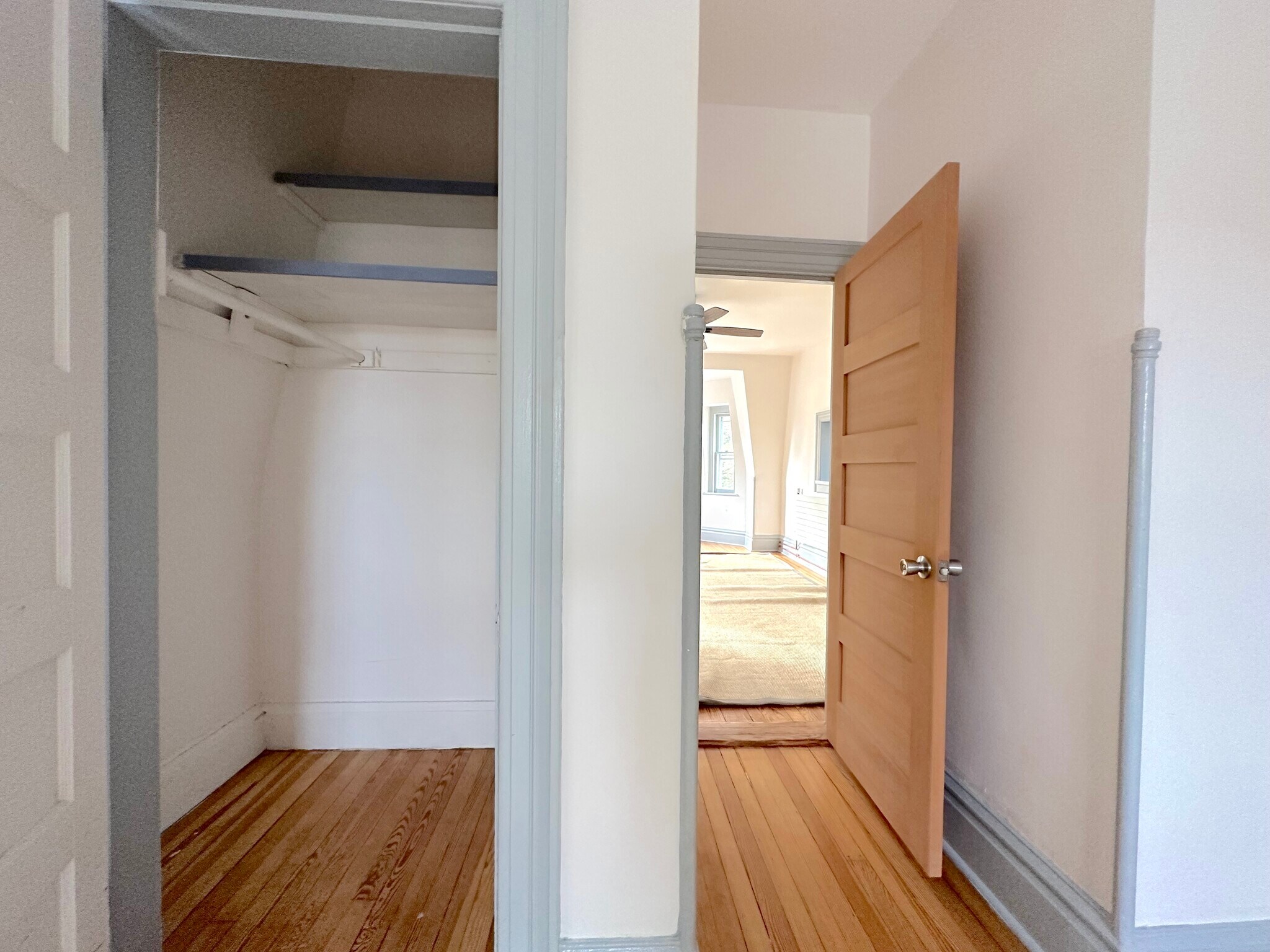 Building Photo - 250 Grand St