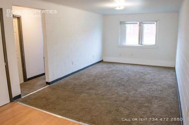Building Photo - 63 Harvey Pl