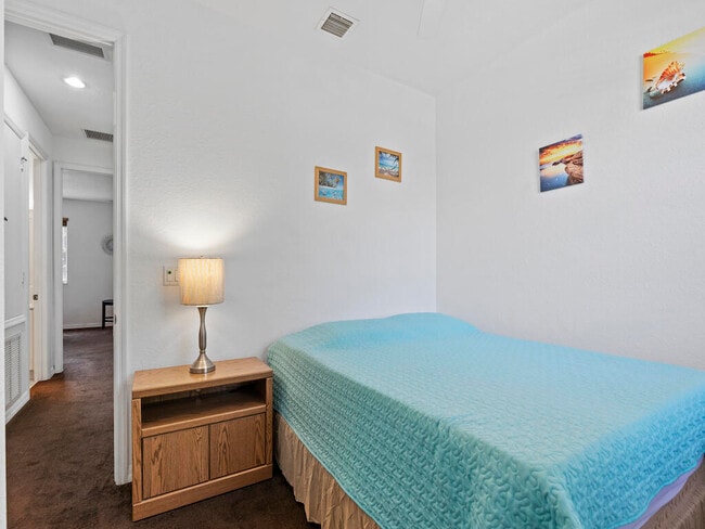 Building Photo - 9945 E Villa Cir