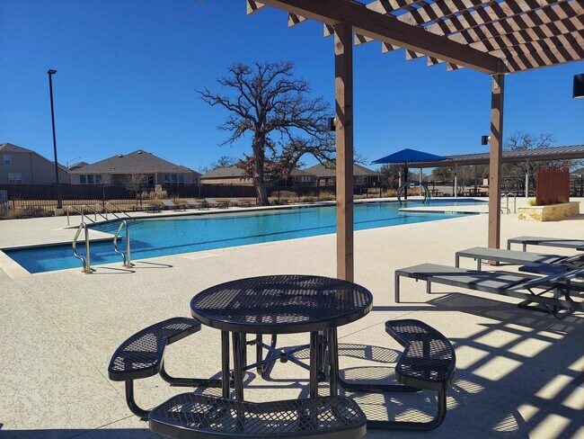 Building Photo - 401 Verbena Dr