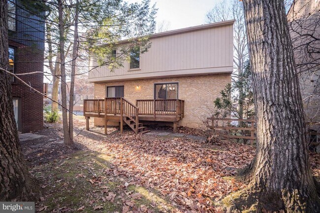 Building Photo - 9926 Great Oaks Way