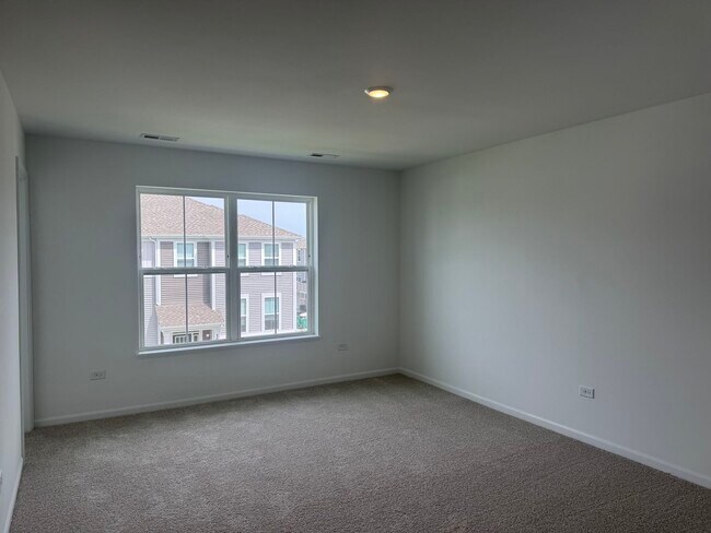 Building Photo - 14945 S McCarthy Cir