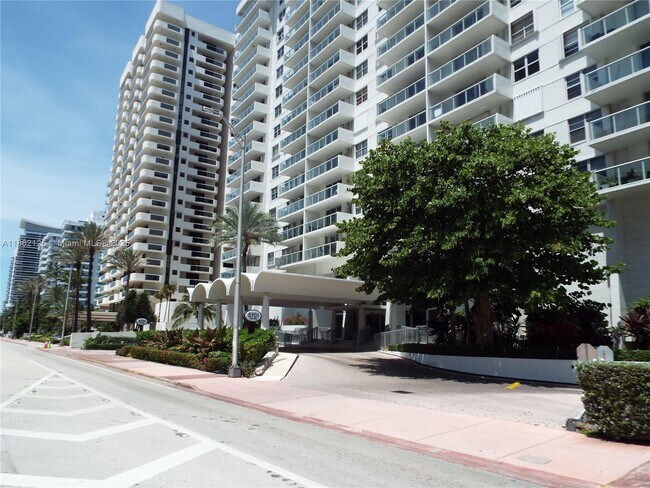 Building Photo - 5701 Collins Ave
