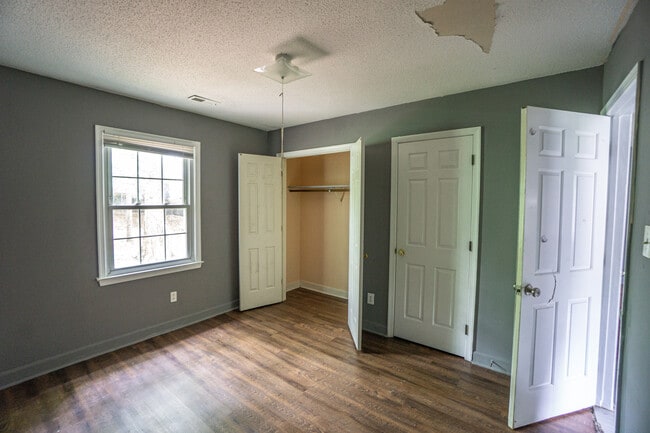 Building Photo - 2623 Brafferton Ct