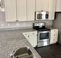 Building Photo - 3BD 2.5 BA TOWNHOME FOR RENT - WITHIN WALKING DISTANCE OF TTU