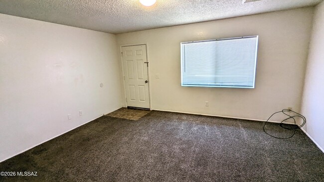 Building Photo - 3853 E Mainyard Pl