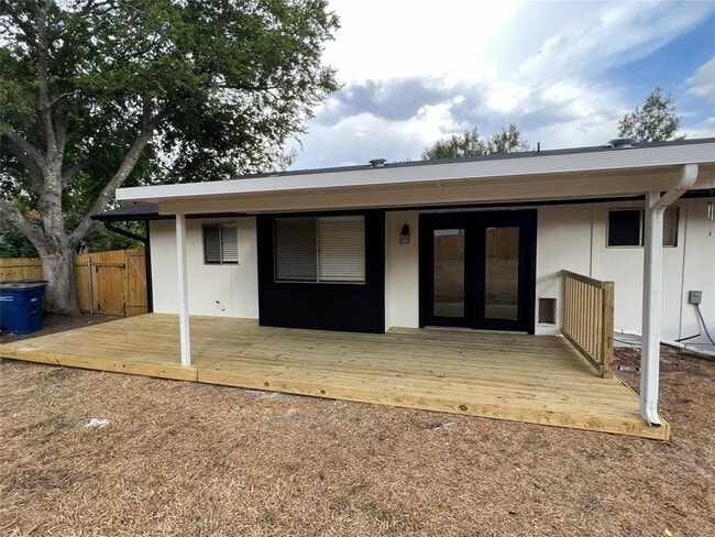 Building Photo - 10108 Floyd Dr