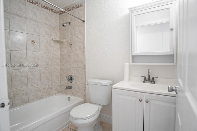 Building Photo - 15650 NW 39th Ct