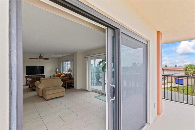 Building Photo - 3600 S Ocean Shore Blvd